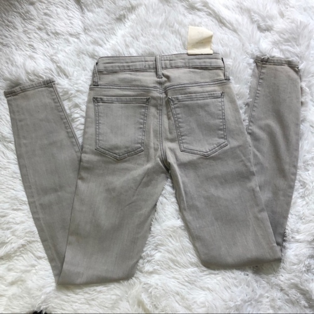 🍁 BB Dakota Soft Gray Jeans - Picture 5 of 9
